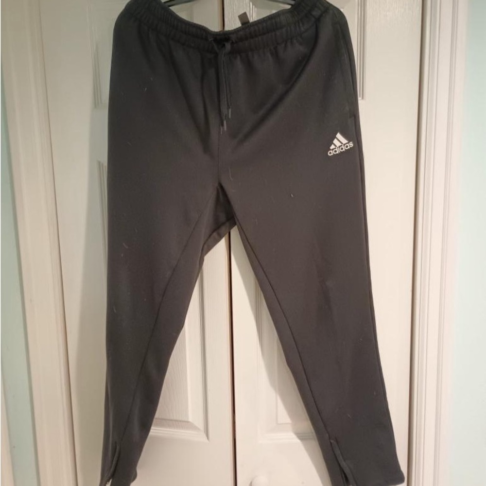 Men’s Adidas sweatpants